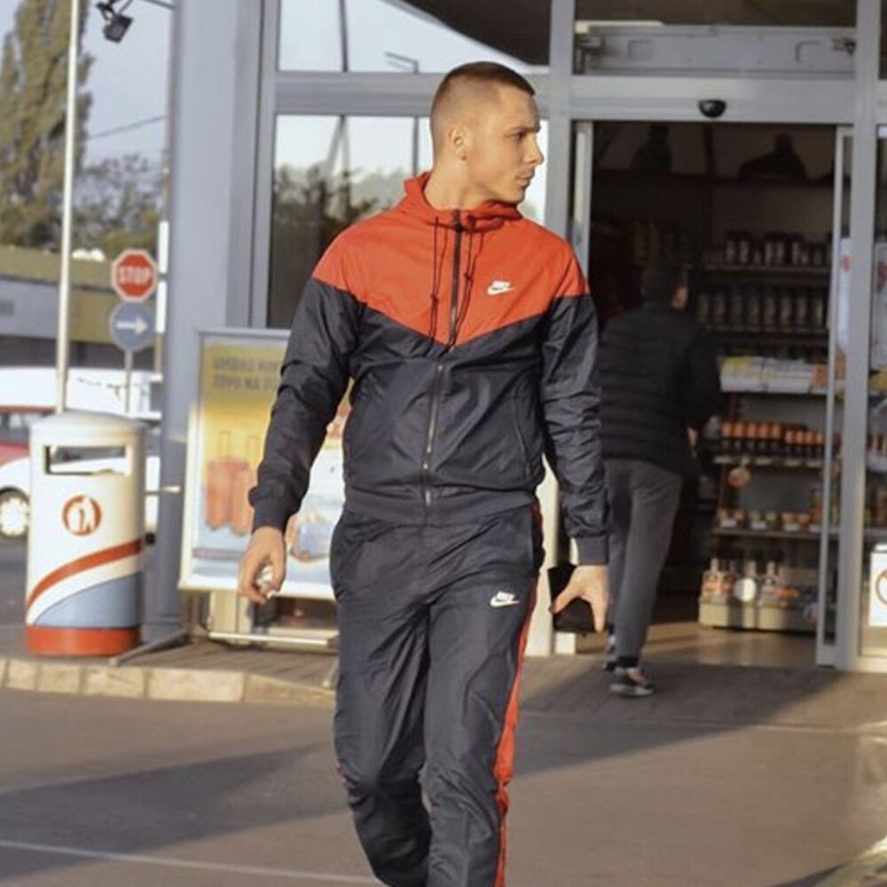 Nike Vintage Sportswear Windrunner Windbreaker Jacket Red Blue Nylon Soft L